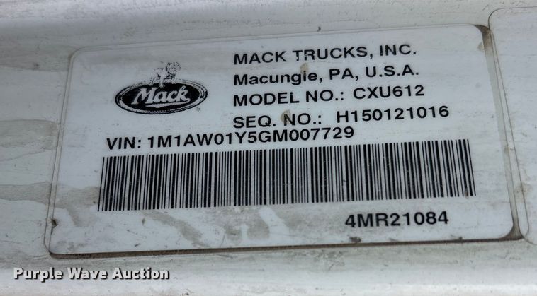 image for item EC8220 2016 Mack CXU612 semi truck