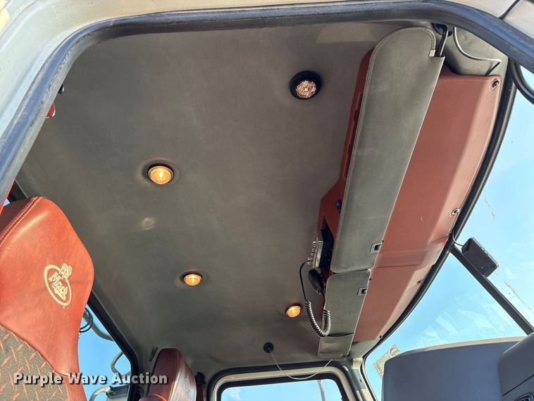 image for item EC8221 2015 Mack CXU612 semi truck