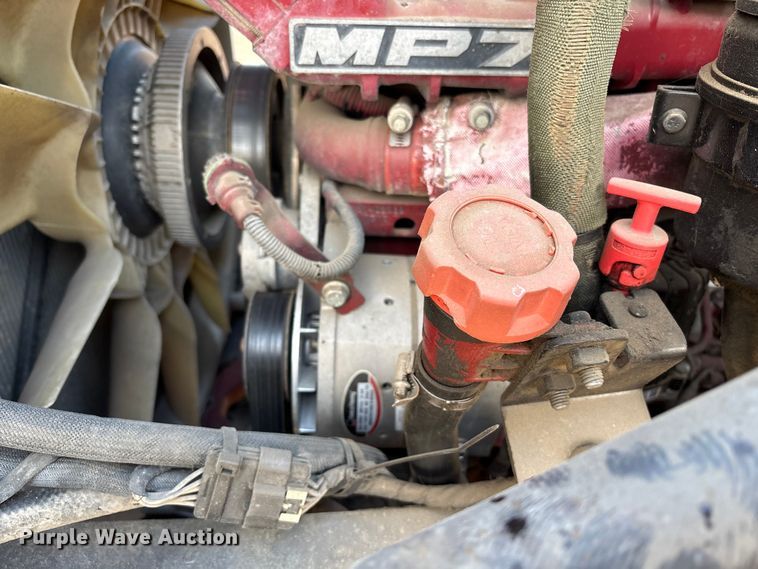 image for item EC8222 2015 Mack CXU612 semi truck