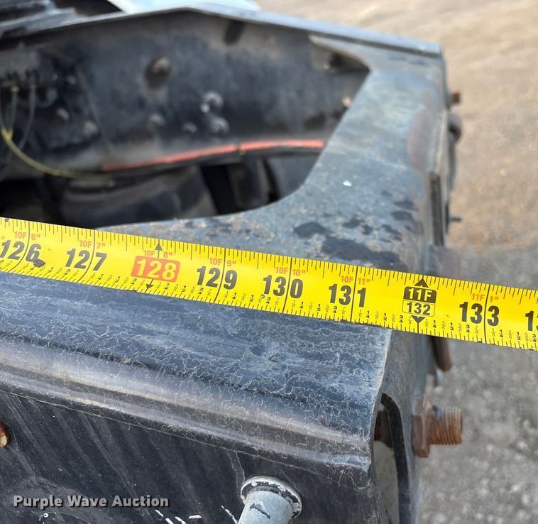 image for item EC8222 2015 Mack CXU612 semi truck