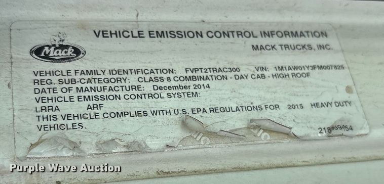 image for item EC8222 2015 Mack CXU612 semi truck