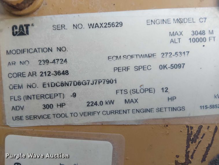 image for item EG1689 2007 Peterbilt 335 flatbed truck