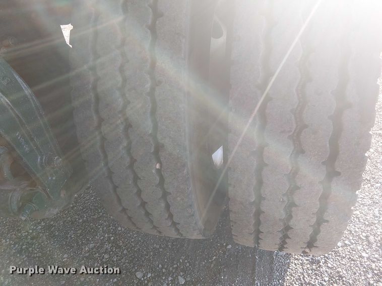 image for item EG1689 2007 Peterbilt 335 flatbed truck