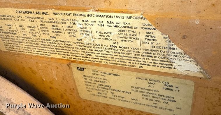 image for item EG1756 2007 Peterbilt 357 flatbed truck