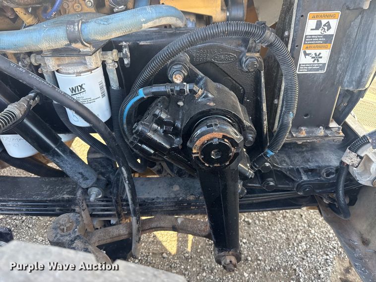 image for item EG1756 2007 Peterbilt 357 flatbed truck