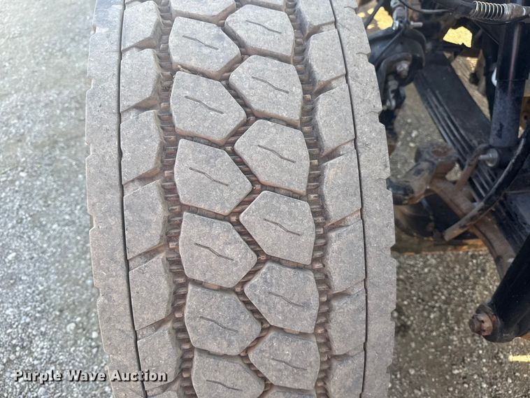 image for item EG1756 2007 Peterbilt 357 flatbed truck