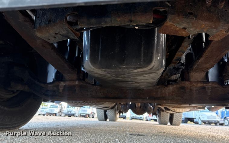 image for item EG1887 2014 Freightliner Cascadia 125 semi truck