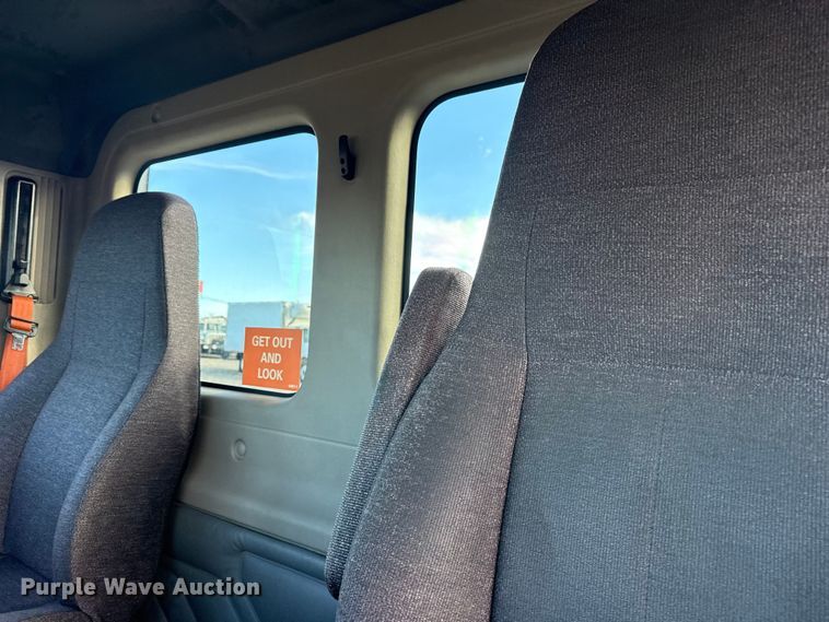 image for item EG1887 2014 Freightliner Cascadia 125 semi truck