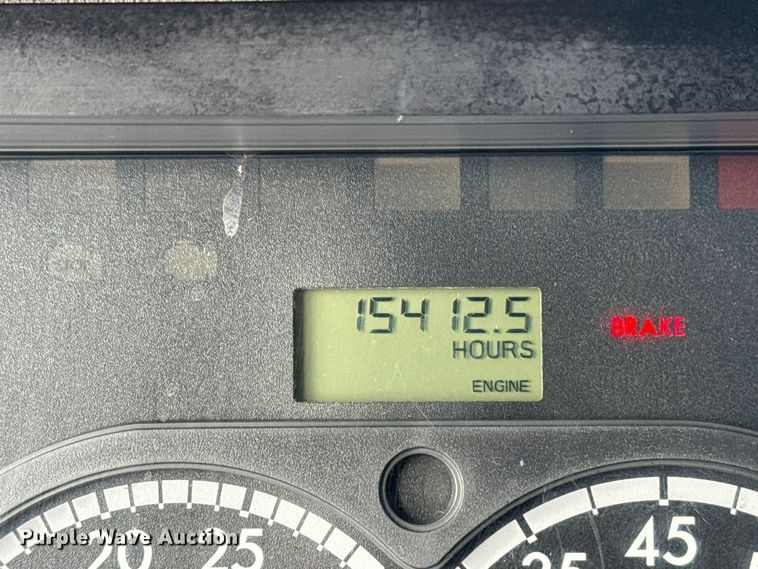 image for item EG1887 2014 Freightliner Cascadia 125 semi truck