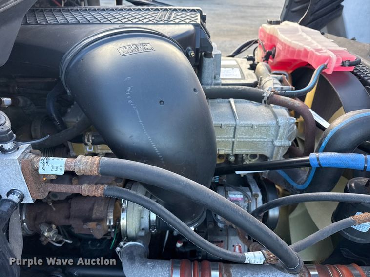 image for item EG1887 2014 Freightliner Cascadia 125 semi truck