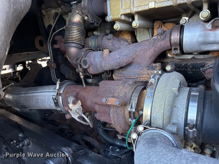 image for item EG1887 2014 Freightliner Cascadia 125 semi truck