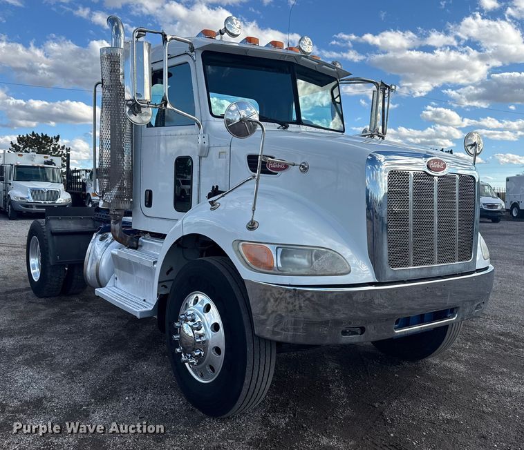 image for item EG1953 2012 Peterbilt 337 semi truck