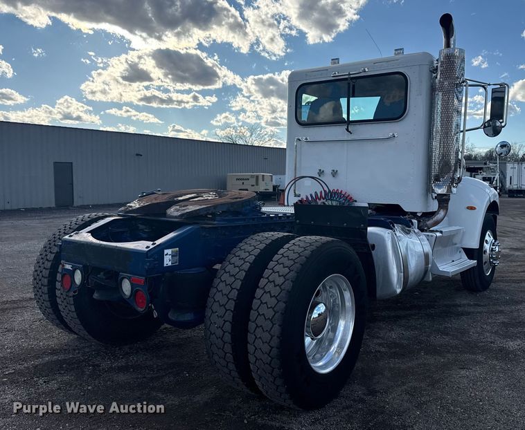 image for item EG1953 2012 Peterbilt 337 semi truck
