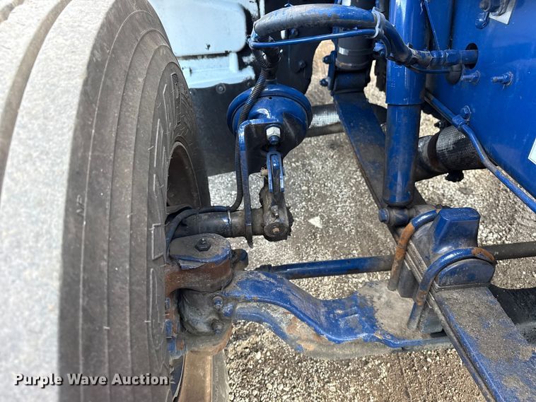 image for item EG1953 2012 Peterbilt 337 semi truck