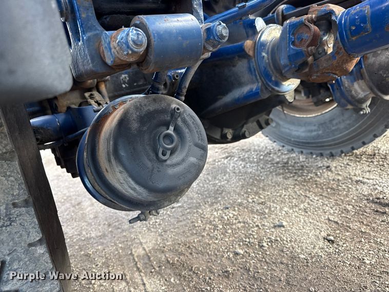 image for item EG1953 2012 Peterbilt 337 semi truck