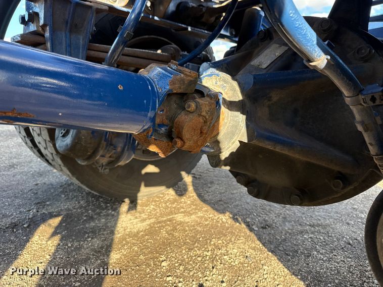 image for item EG1953 2012 Peterbilt 337 semi truck