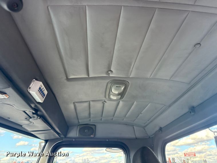 image for item EG1953 2012 Peterbilt 337 semi truck