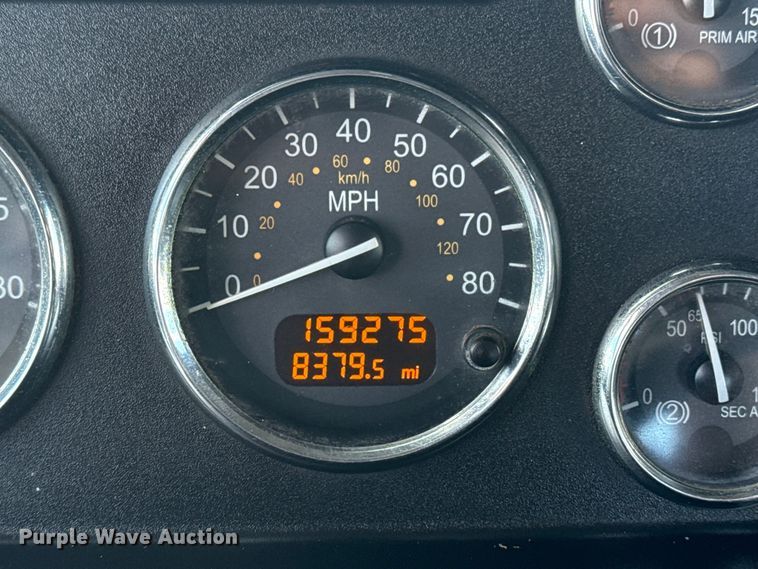 image for item EG1953 2012 Peterbilt 337 semi truck