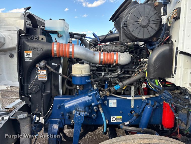 image for item EG1953 2012 Peterbilt 337 semi truck