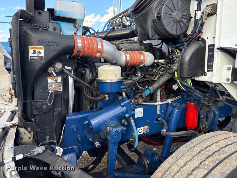 image for item EG1953 2012 Peterbilt 337 semi truck