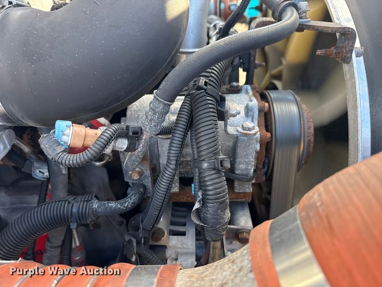 image for item EG1953 2012 Peterbilt 337 semi truck