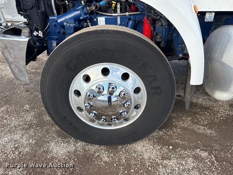 image for item EG1953 2012 Peterbilt 337 semi truck