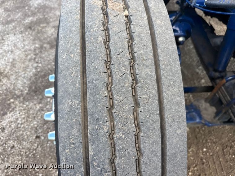 image for item EG1953 2012 Peterbilt 337 semi truck