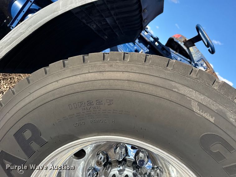 image for item EG1953 2012 Peterbilt 337 semi truck