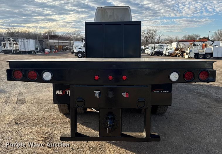 image for item EG1963 1989 International F9300 flatbed truck