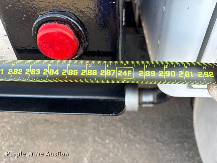 image for item EG1963 1989 International F9300 flatbed truck