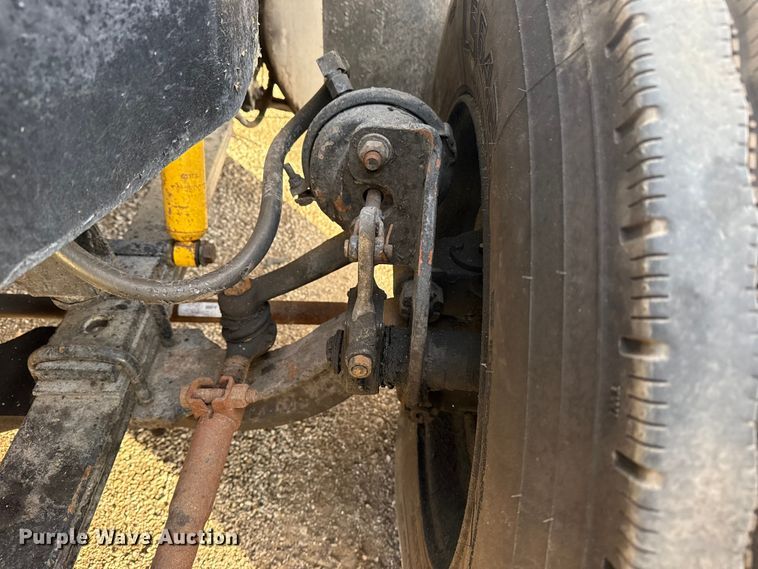 image for item EG1963 1989 International F9300 flatbed truck