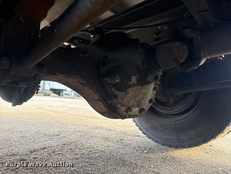 image for item EG1963 1989 International F9300 flatbed truck