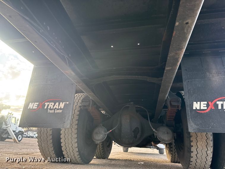 image for item EG1963 1989 International F9300 flatbed truck