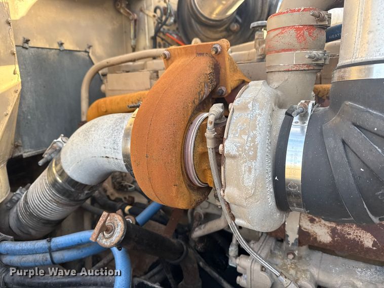 image for item EG1963 1989 International F9300 flatbed truck