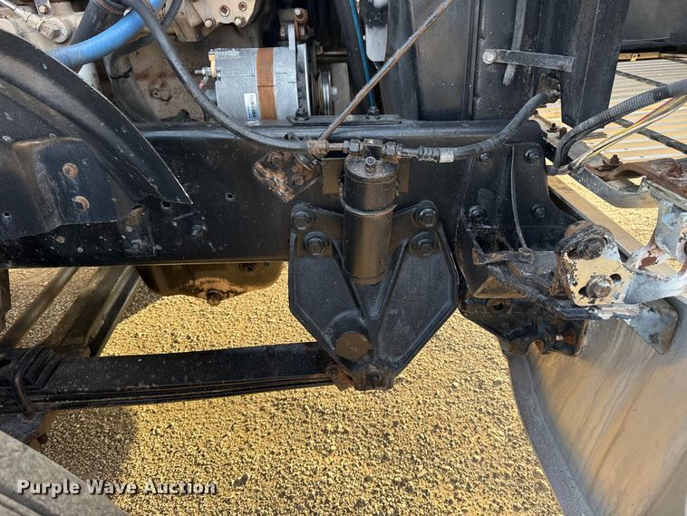 image for item EG1963 1989 International F9300 flatbed truck