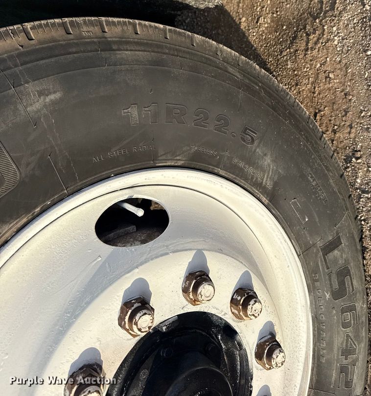 image for item EG1963 1989 International F9300 flatbed truck