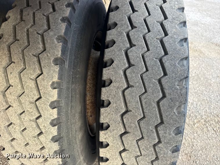 image for item EG1963 1989 International F9300 flatbed truck