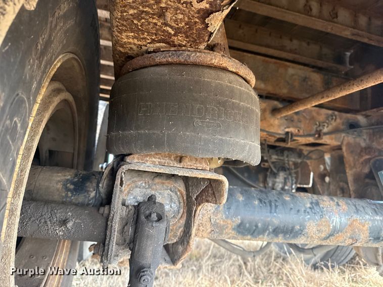 image for item EG1983 2007 Great Dane GPSAW-48102 flatbed trailer