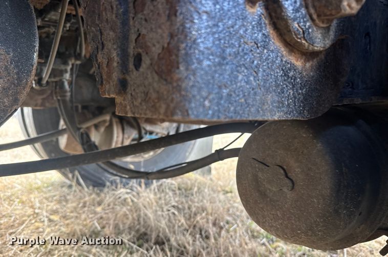 image for item EG1983 2007 Great Dane GPSAW-48102 flatbed trailer