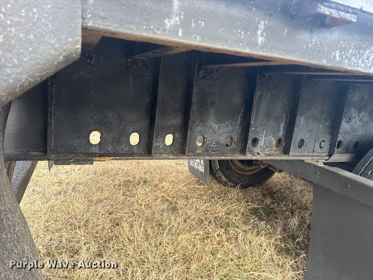 image for item EG1983 2007 Great Dane GPSAW-48102 flatbed trailer