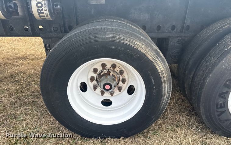 image for item EG1983 2007 Great Dane GPSAW-48102 flatbed trailer