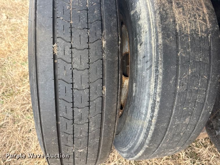 image for item EG1983 2007 Great Dane GPSAW-48102 flatbed trailer