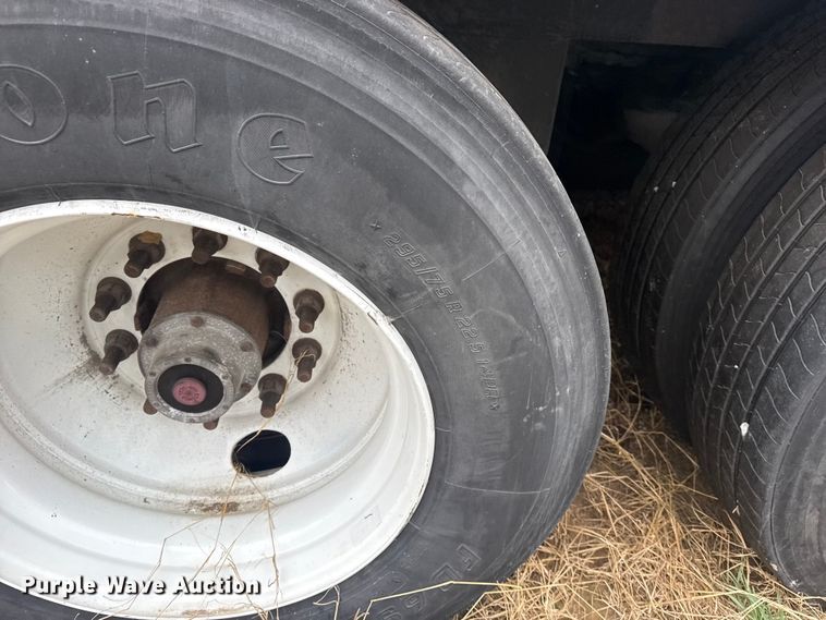 image for item EG1987 2009 Utility Trailer VS2DX dry van trailer