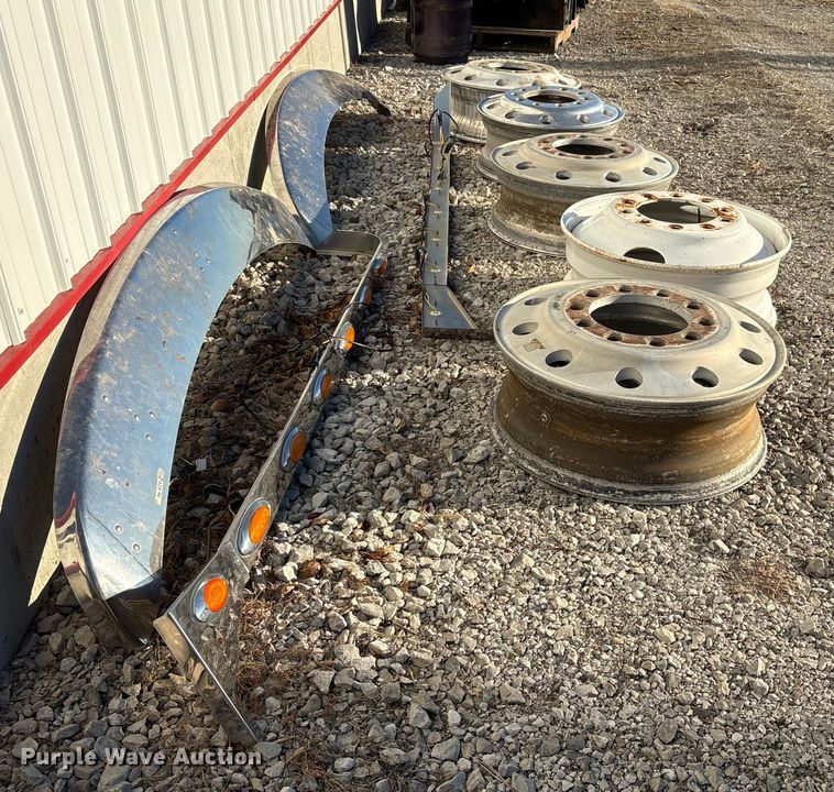 image for item EI5684 Truck parts