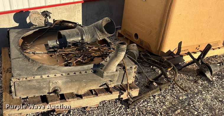 image for item EI5685 Truck parts