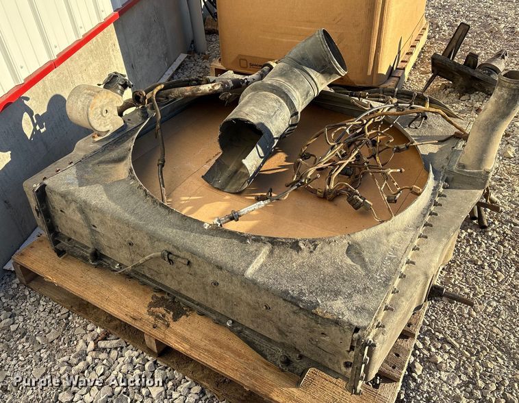 image for item EI5685 Truck parts