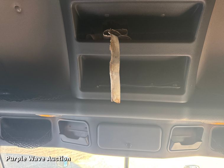 image for item EN0478 2013 Freightliner Cascadia 125 semi truck