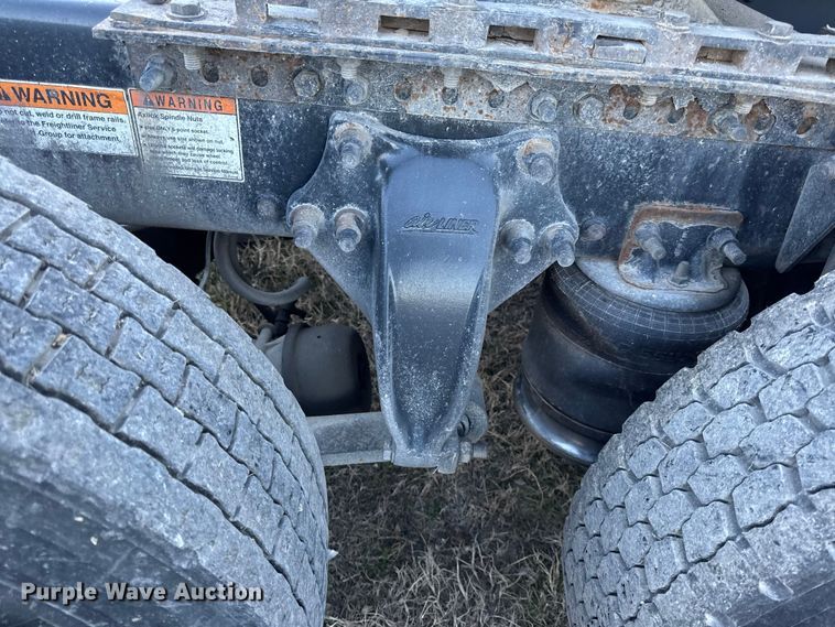 image for item EN0478 2013 Freightliner Cascadia 125 semi truck