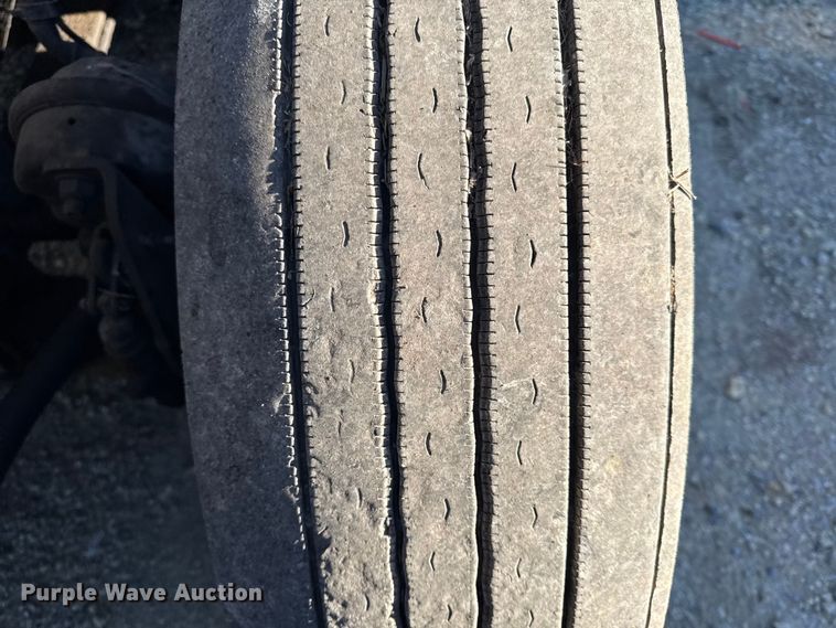 image for item EN0478 2013 Freightliner Cascadia 125 semi truck