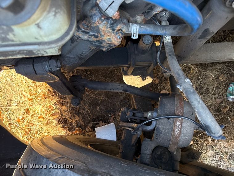 image for item EN0482 2017 Freightliner Cascadia semi truck